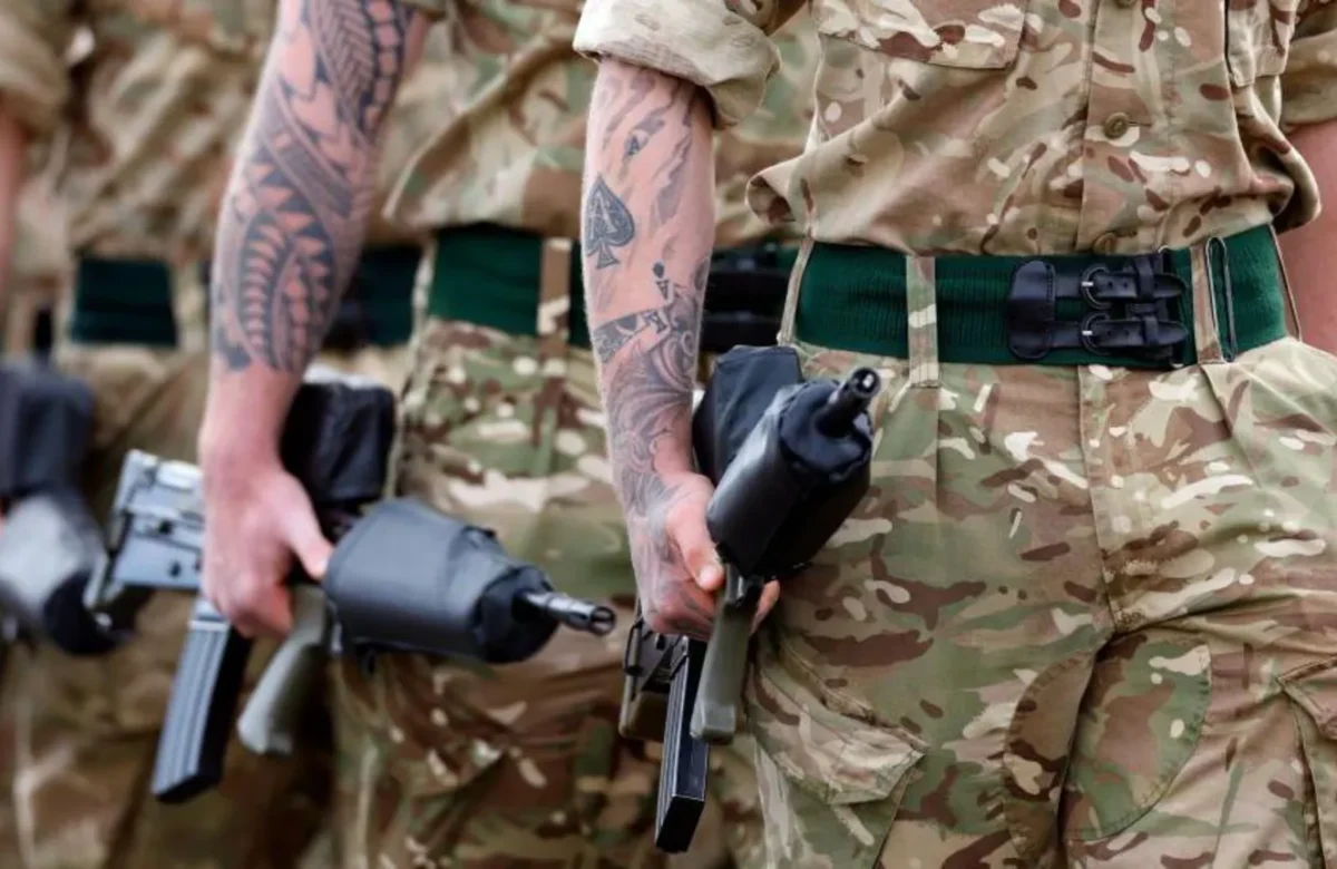 UK Troops May Protect Peace in Ukraine for Years, Experts Warn