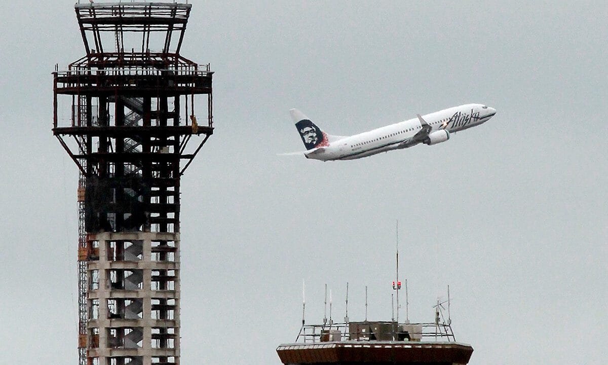 Government shutdown drives staffing flight delays from 5% to 53% as air traffic controllers call out