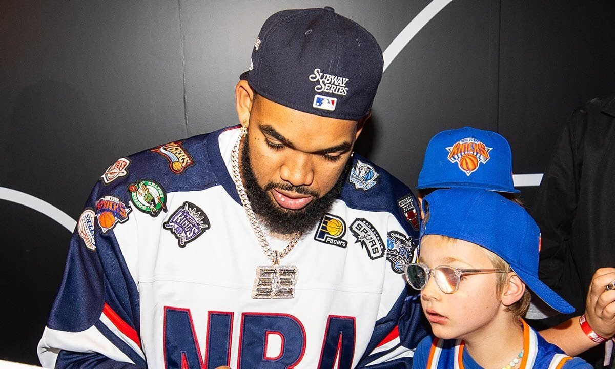 Knicks star Karl-Anthony Towns pulls rare, valuable Cooper Flagg rookie card at Topps NBA launch event