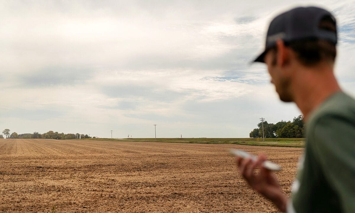 American soybean farmers face financial crisis as China trade dispute threatens livelihoods