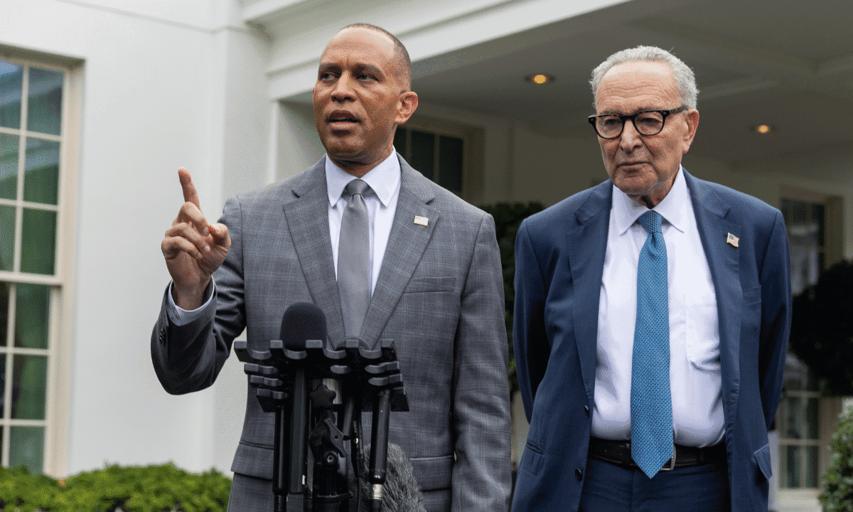 US economy may lose up to $14 billion due to government shutdown standoff, CBO warns