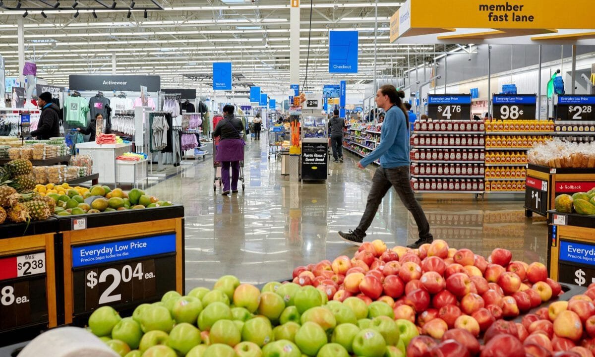 Walmart addresses social media rumors that it will close stores when SNAP benefits lapse