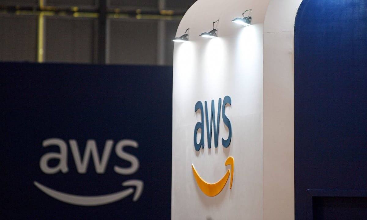 Amazon stock hits record, lights up ETFs