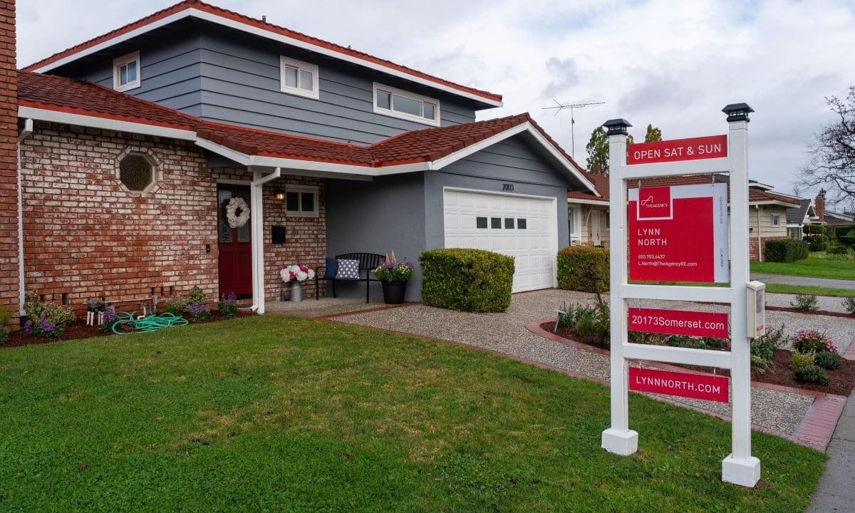 Mortgage rates tick higher for second straight week