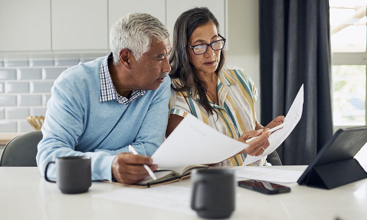 Middle-income Americans pessimistic about their financial future amid persistent inflation, analysis shows