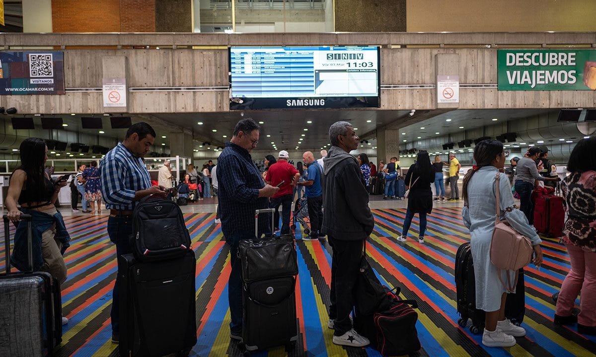 Some international airlines cancel Venezuela flights after FAA warning over safety concerns