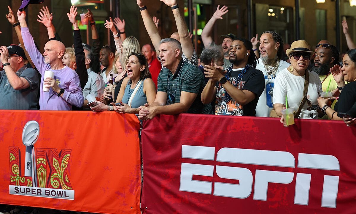 ESPN partners with DraftKings for exclusive sports betting deal after nixing agreement with PENN