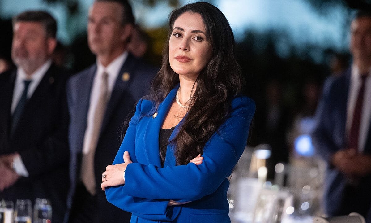 House Republican moves to force vote on lawmaker stock ownership, trading ban