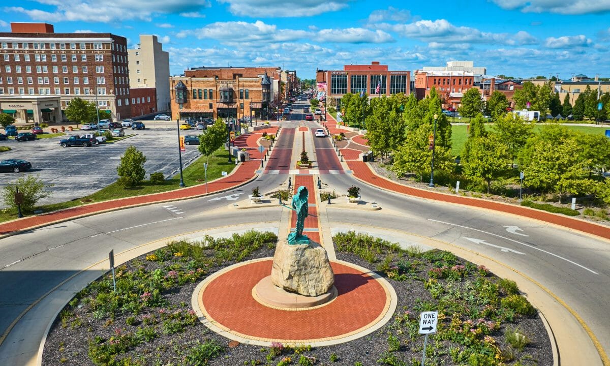 Top 10 desirable metros where homes cost less than $300K