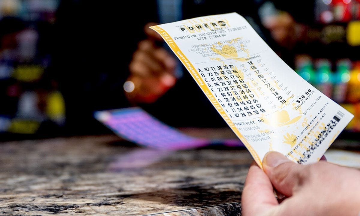 $1.8B Powerball jackpot won on Christmas Eve in Arkansas