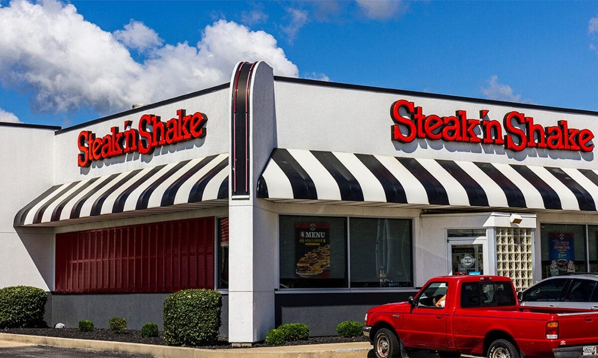 Steak ’n Shake touts $2.50 ‘Patriot Milkshake’ to honor America’s semiquincentennial