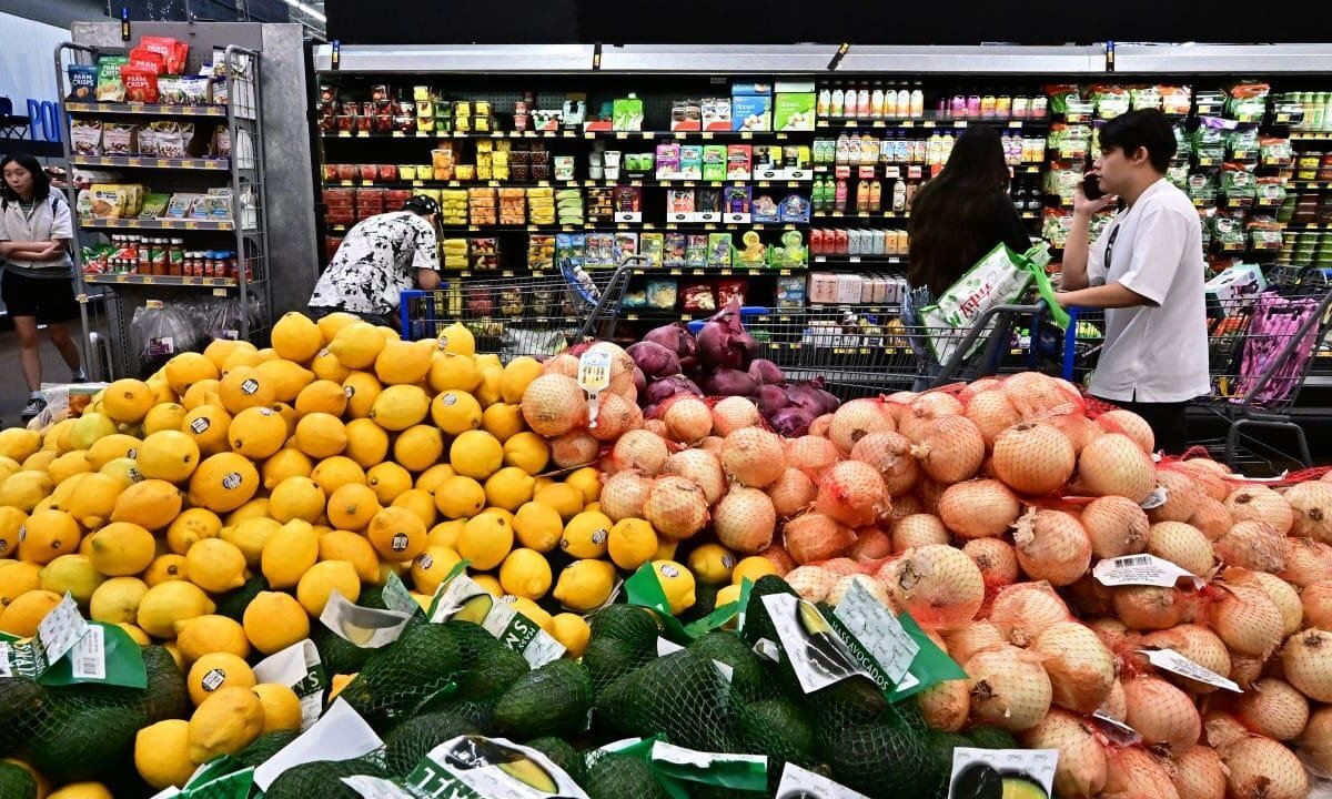 Consumer confidence plunges to lowest level in more than a decade