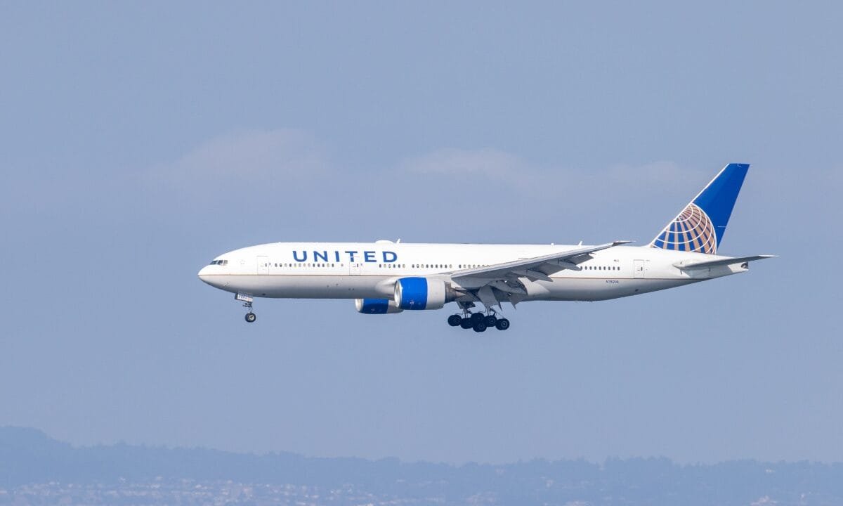 Airlines increase flights at major US airport as rivalry heats up – what it means for travelers