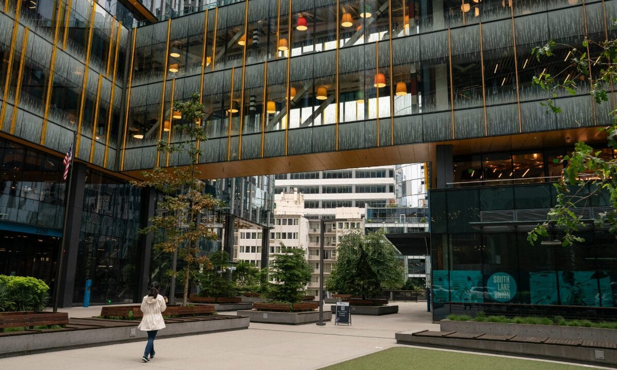 Amazon plans to build its largest-ever retail store