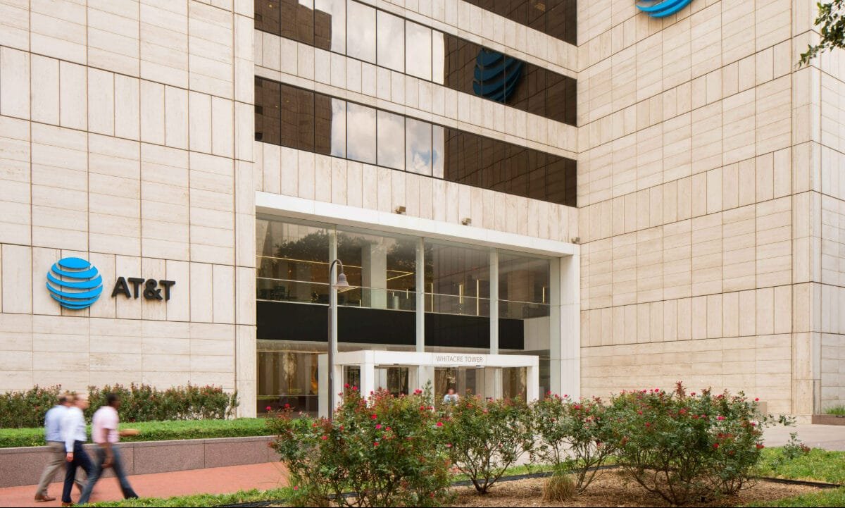 AT&T plans new to build new headquarters outside of Dallas