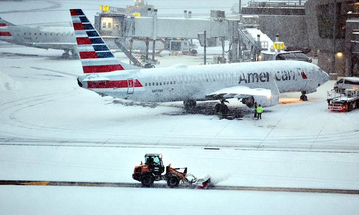 Thousands of flights canceled or delayed nationwide amid winter storm chaos