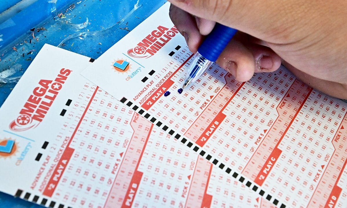 Georgia resident identified as winner of $983M Mega Millions jackpot, largest ever in state