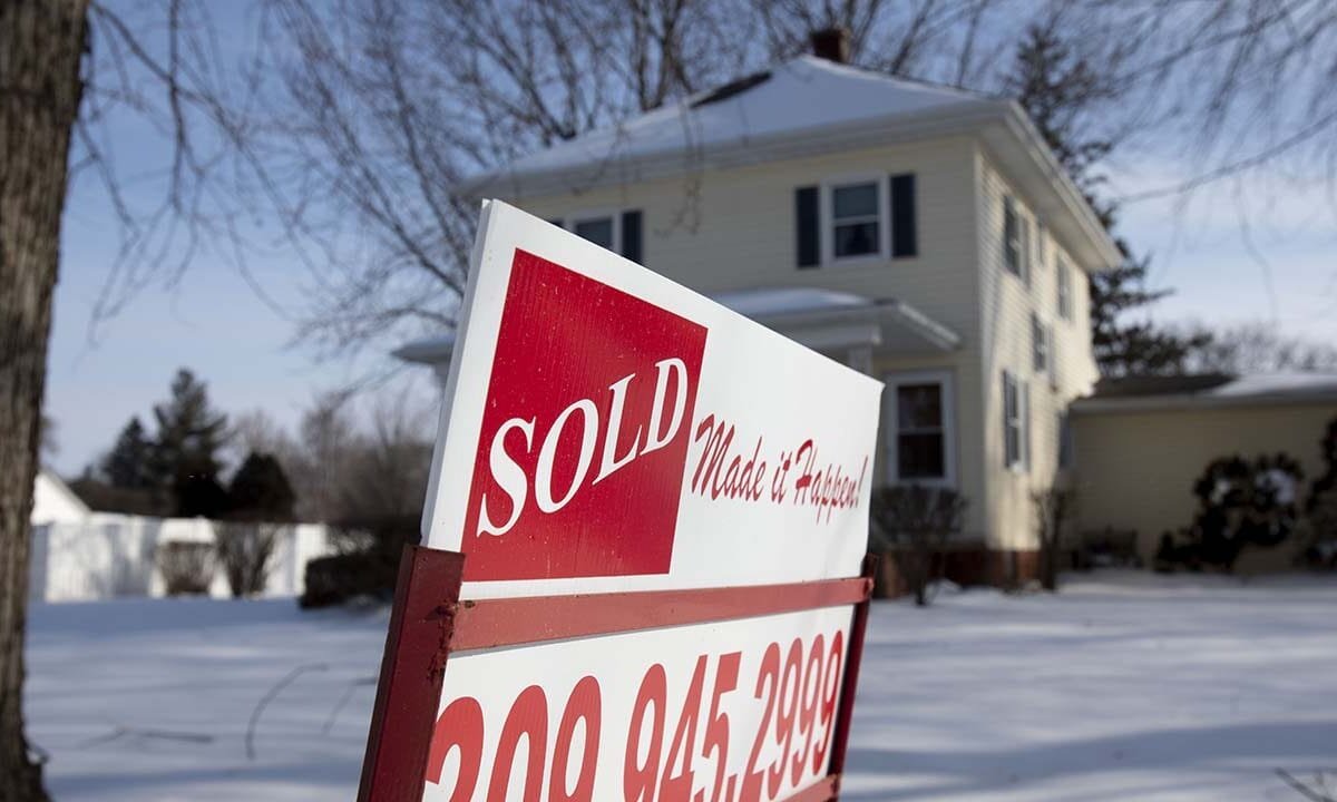 Home sales rise, wages improve as White House builds midterm economic case