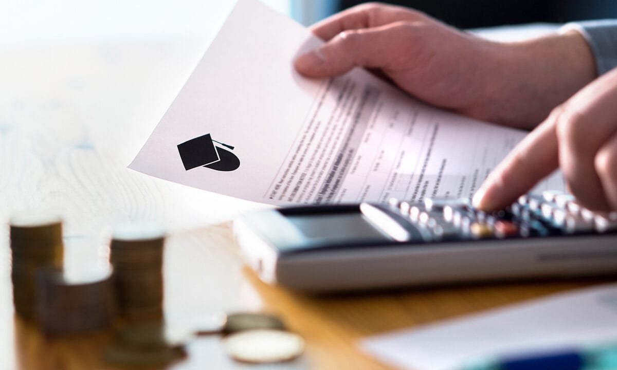 Trump admin starts sending notices to student loan borrowers in default ahead of wage garnishment