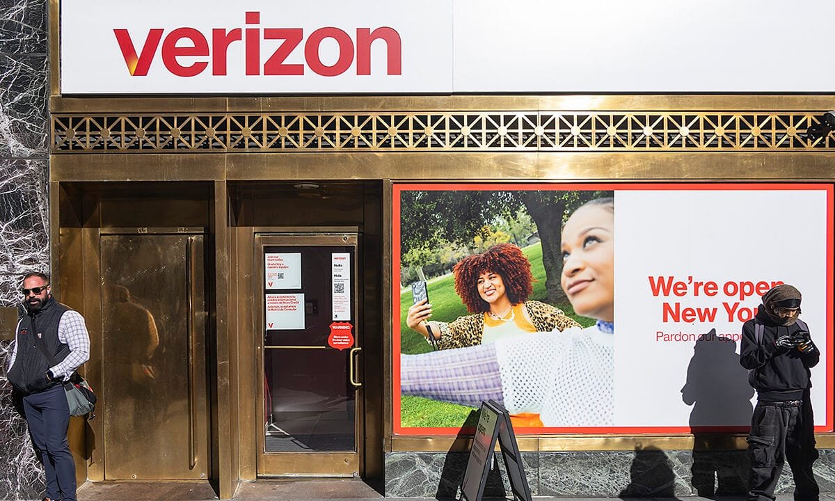 Verizon offering $20 credit to customers affected by network outage