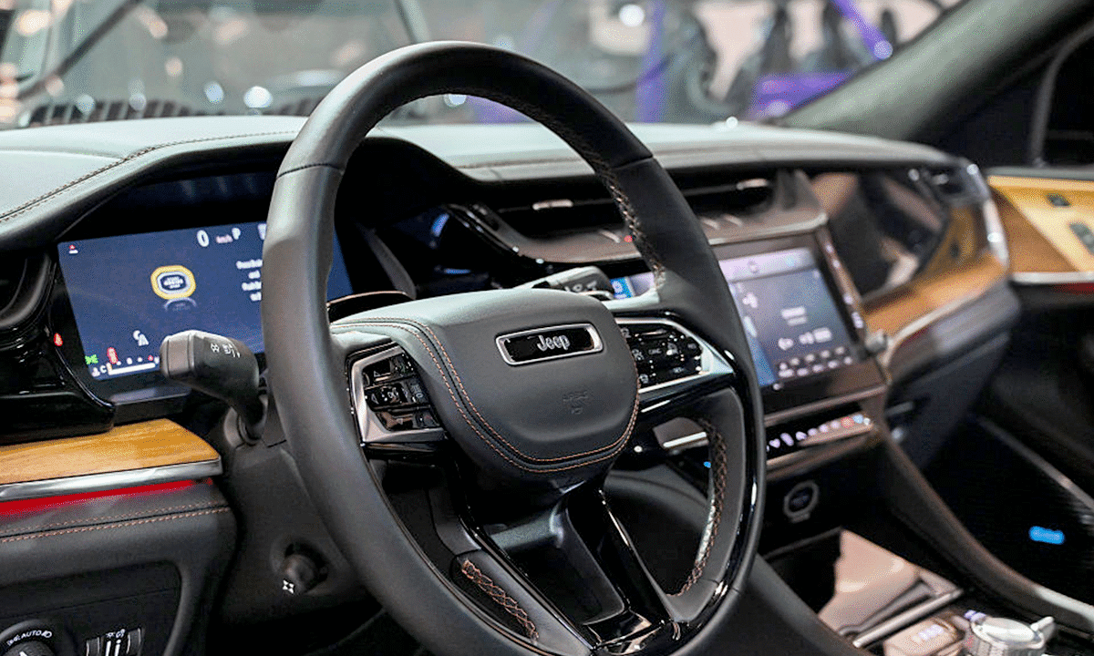 Chrysler recalls more than 450,000 vehicles over brake light failure