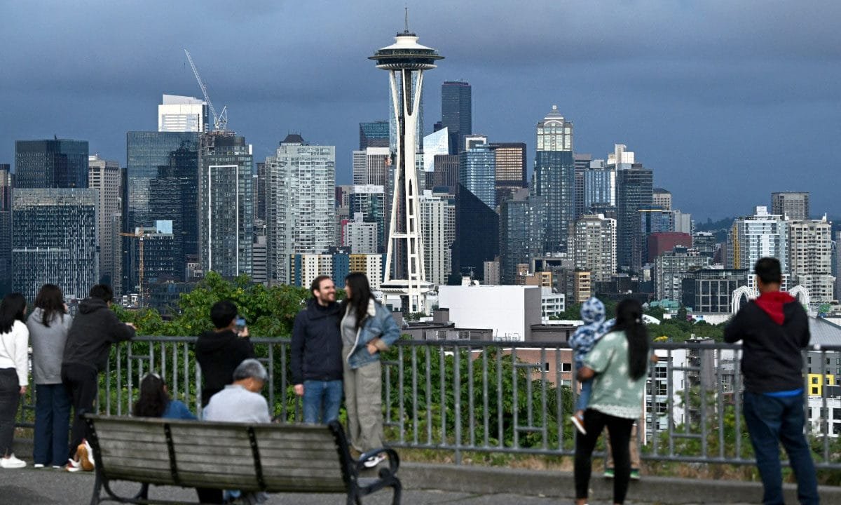 Homebuyers gain upper hand in 3 major cities as inventories grow