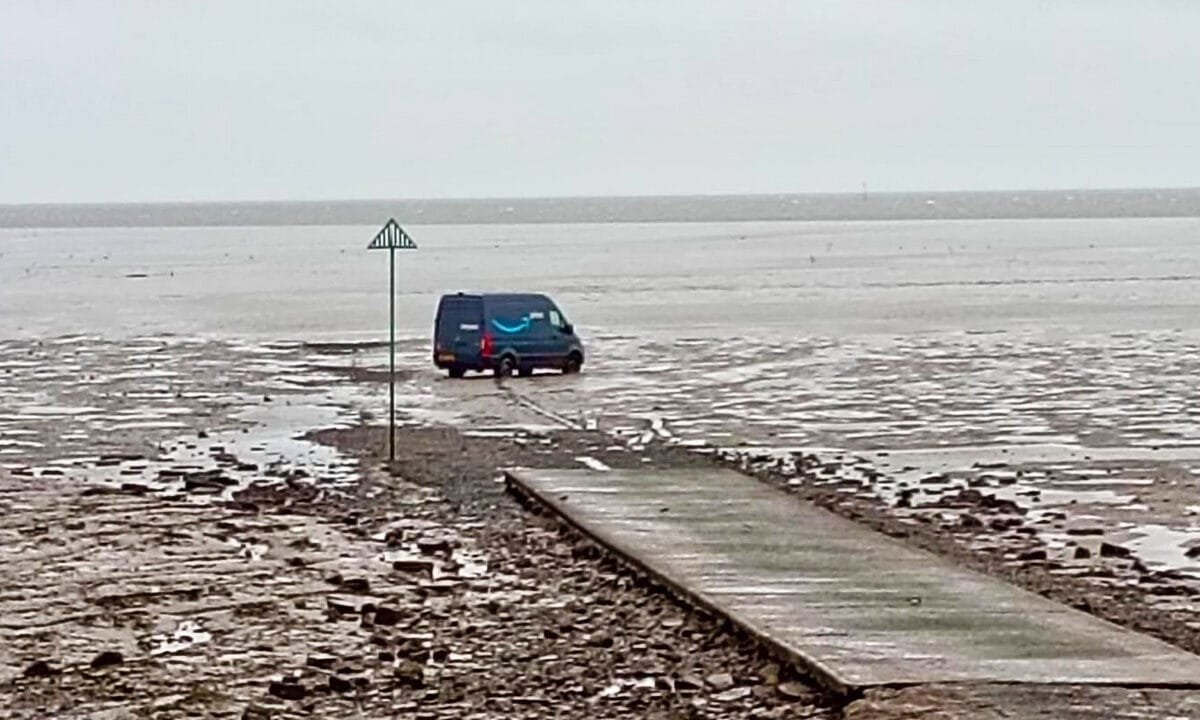 Amazon van gets stuck in ‘dangerous’ mudflats after driver follows GPS route