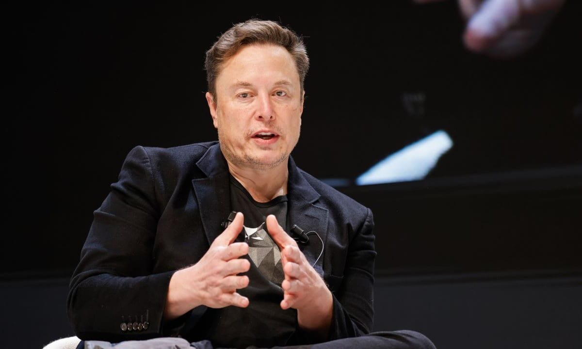 Elon Musk offers to pay TSA workers’ salaries amid DHS budget standoff