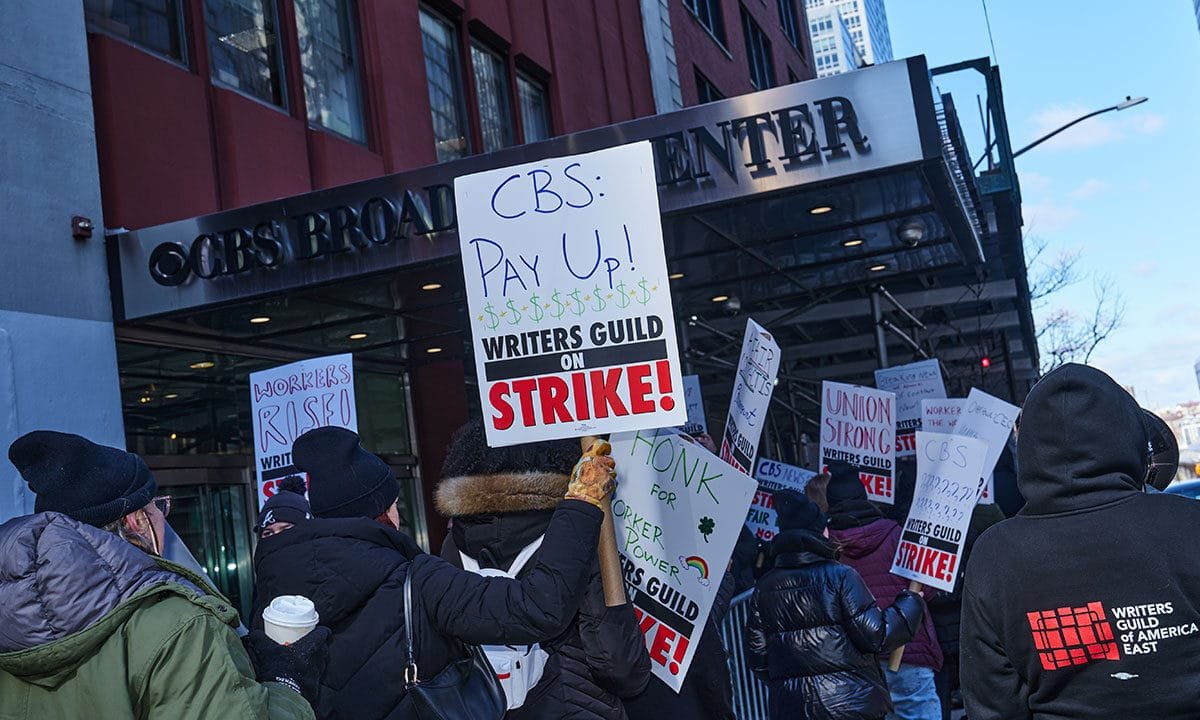 CBS News union members hold 24-hour walkout over failed contract negotiations with management