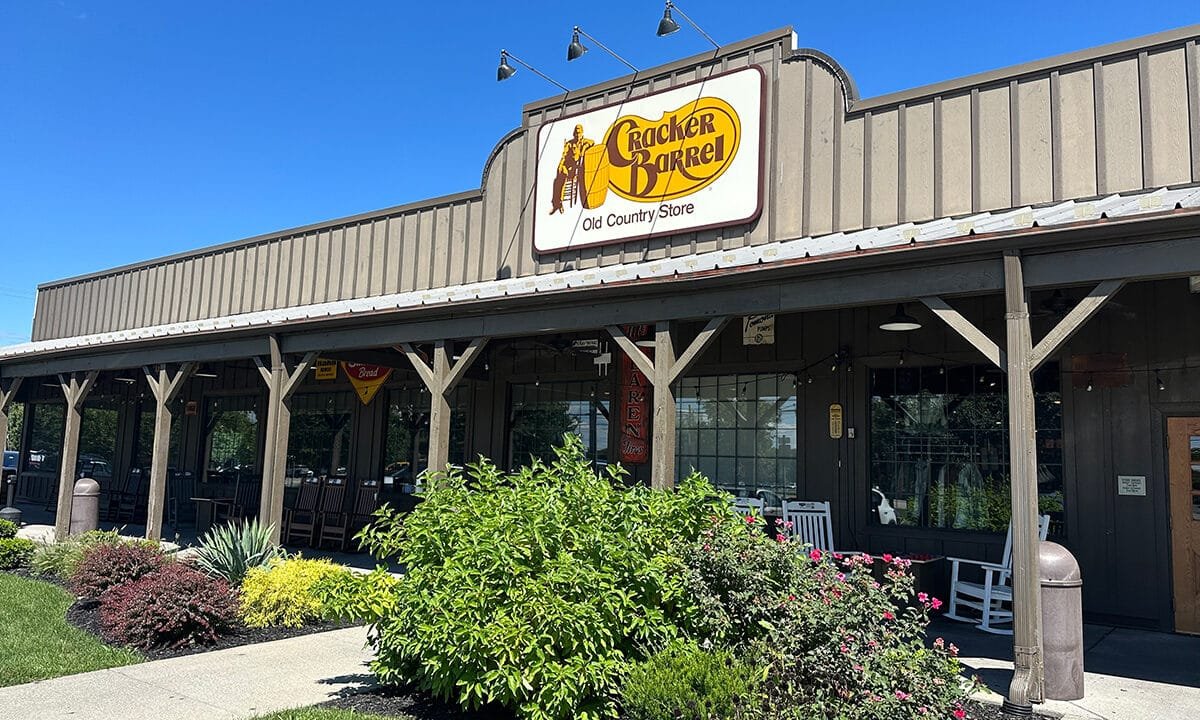 Cracker Barrel sales, traffic continue to slump months after failed rebrand
