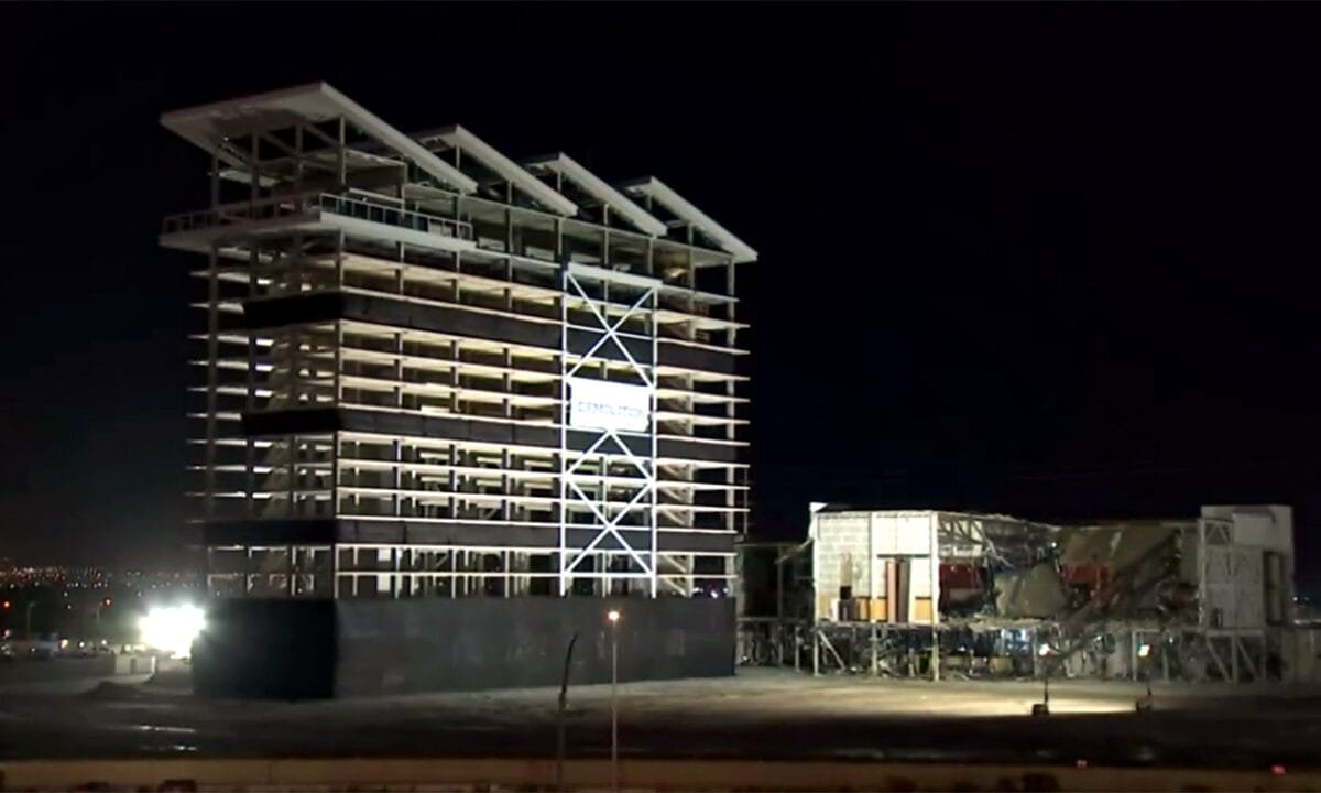 Las Vegas hotel-casino that closed during COVID and never reopened is demolished