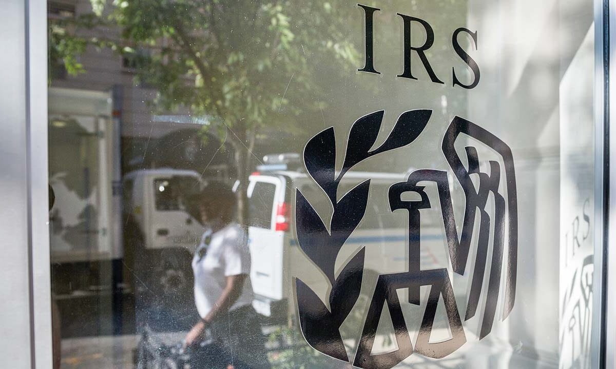 Average tax refund up nearly 11% from a year ago, IRS data shows