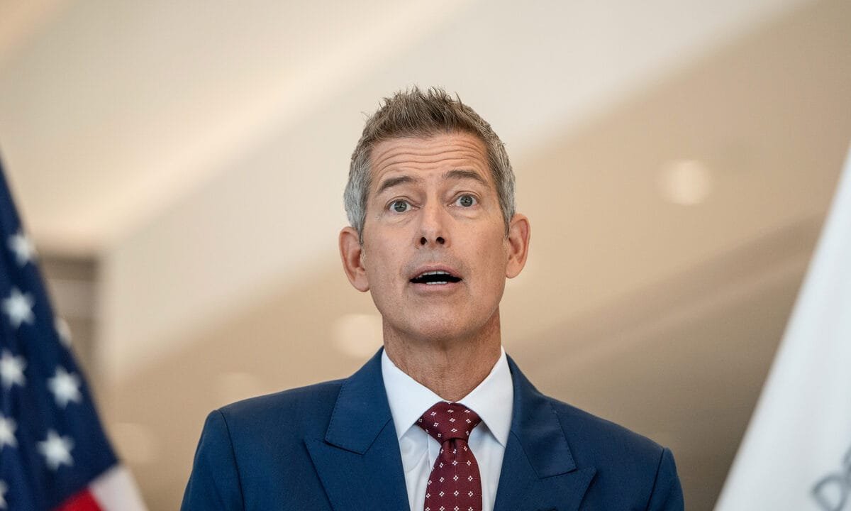 Ground stop lifted at major DC-area airports after chemical odor disrupts air traffic control