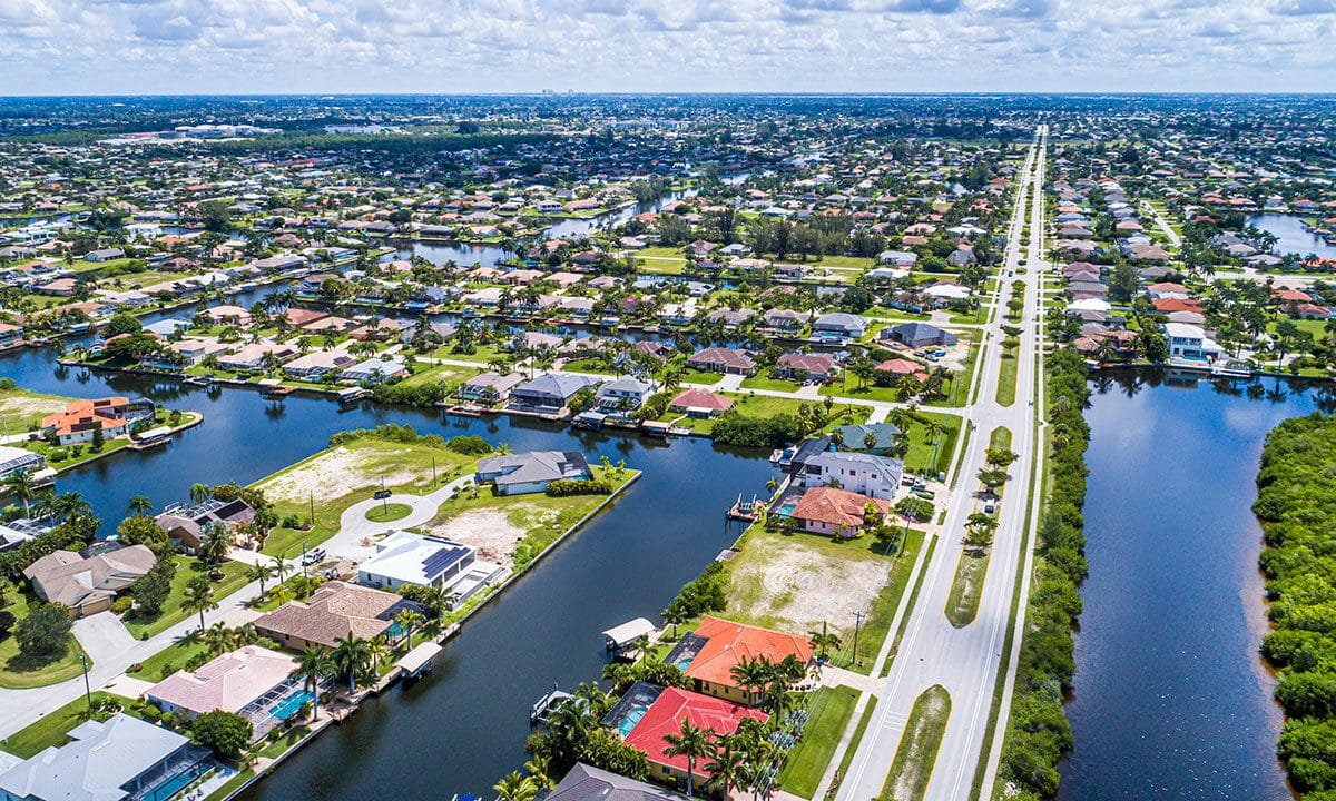 Tax refunds are bigger than ever this year, but residents of 5 states are cashing in the most