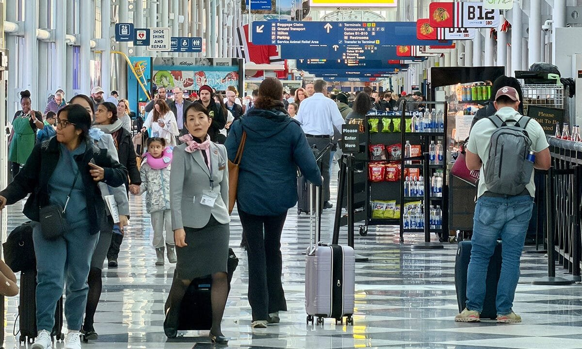 FAA to cut flights at major US airport to reduce delays
