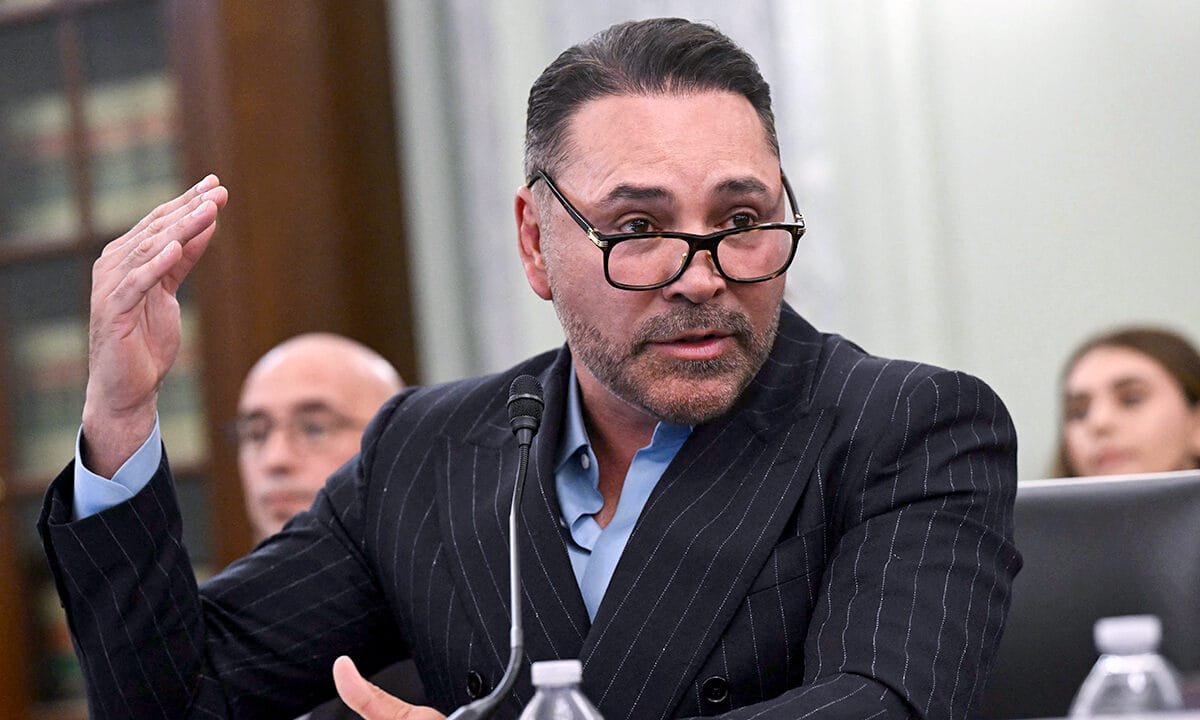 Oscar De La Hoya joins the battle on Capitol Hill to reinvent boxing
