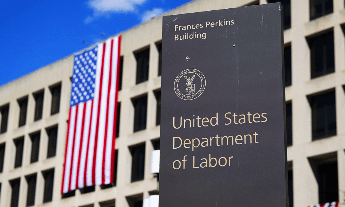 Labor Department’s proposal is a ‘huge step’ for your 401(k), BlackRock’s Nefouse says