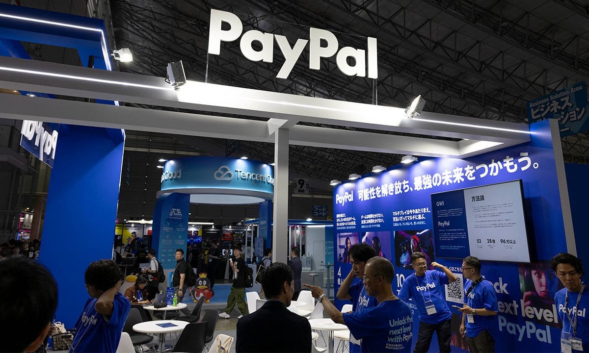 PayPal eyes 20% job cuts as profit falls, outlook weakens