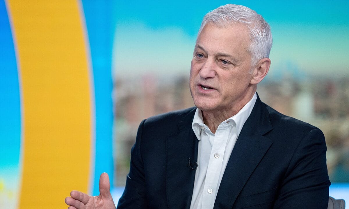 Standard Chartered CEO walks back comments about replacing ‘lower-value human capital’ with AI