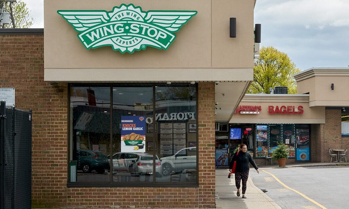 Rising gas prices are crushing restaurant sales as $4 a gallon becomes tipping point for consumers