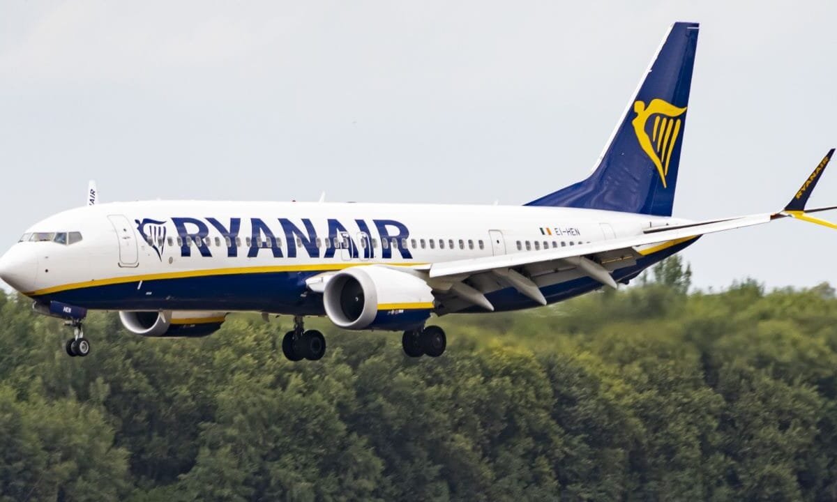 Ryanair ‘reluctantly’ ends mandatory fees for parents to sit with children amid investigation