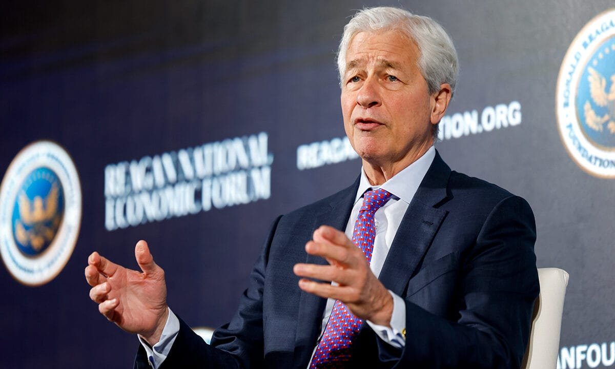 Jamie Dimon calls Coinbase CEO ‘full of s–t,’ vows to fight crypto-friendly bill in Congress