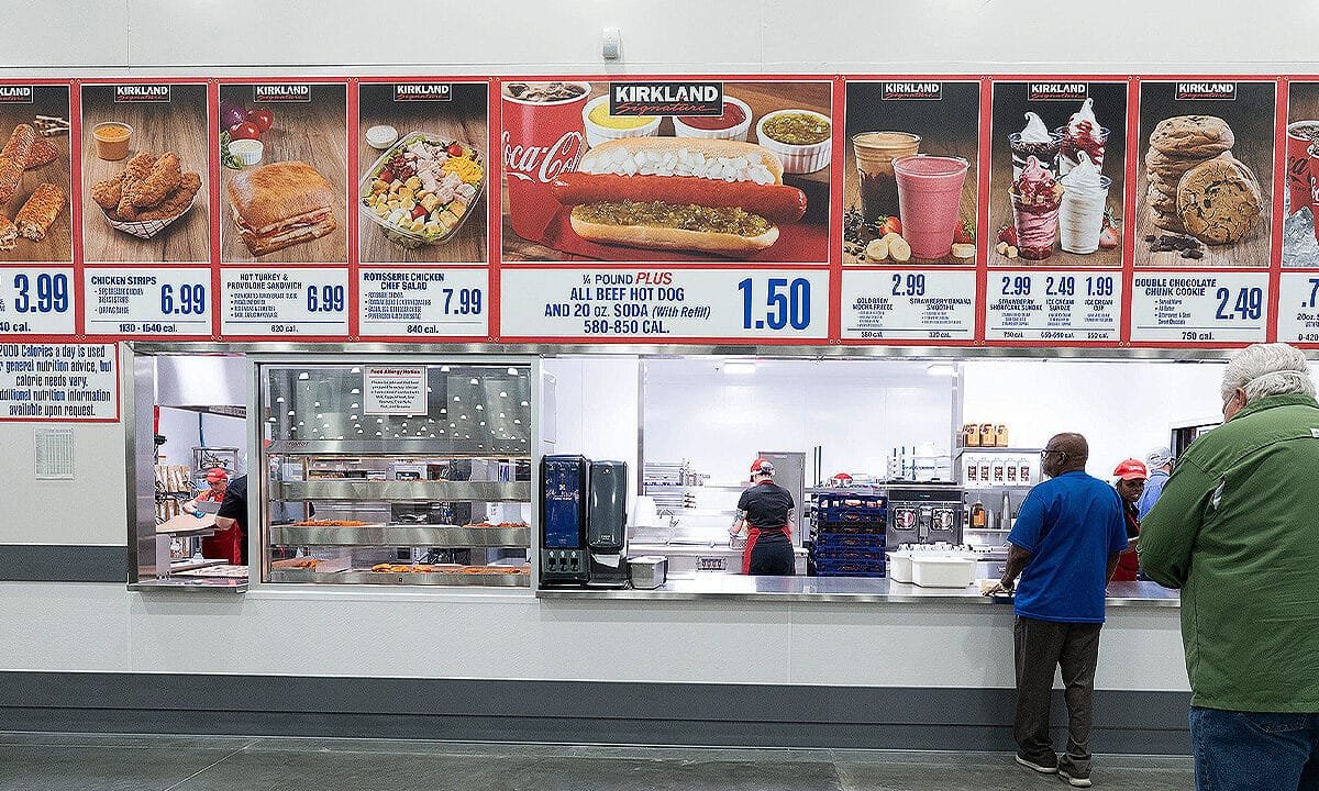 Costco adds hot fan favorite to food court menu as shoppers debate taste and value